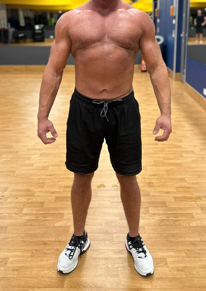 Łukasz 43 lat
